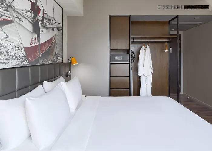 Hotel Radisson Red Mandaue 4*